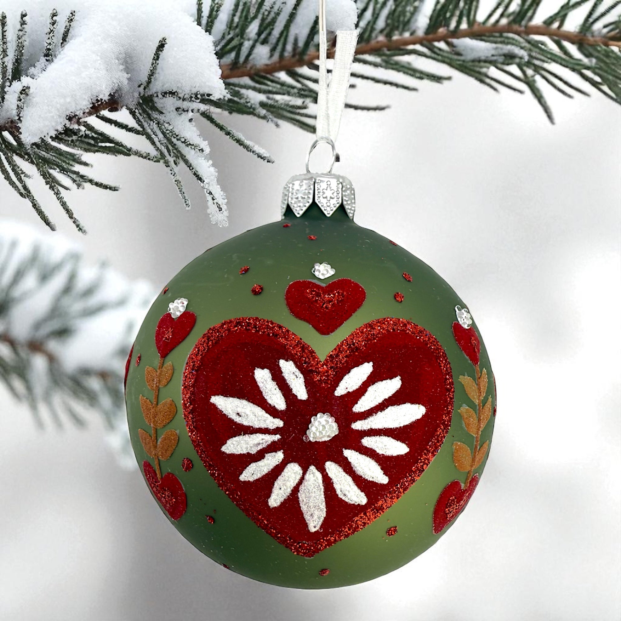 Folk Art Heart Ornaments – Set of 2 European Mouth-Blown Glass Ball Holiday Christmas Tree Decoration, Green and Red