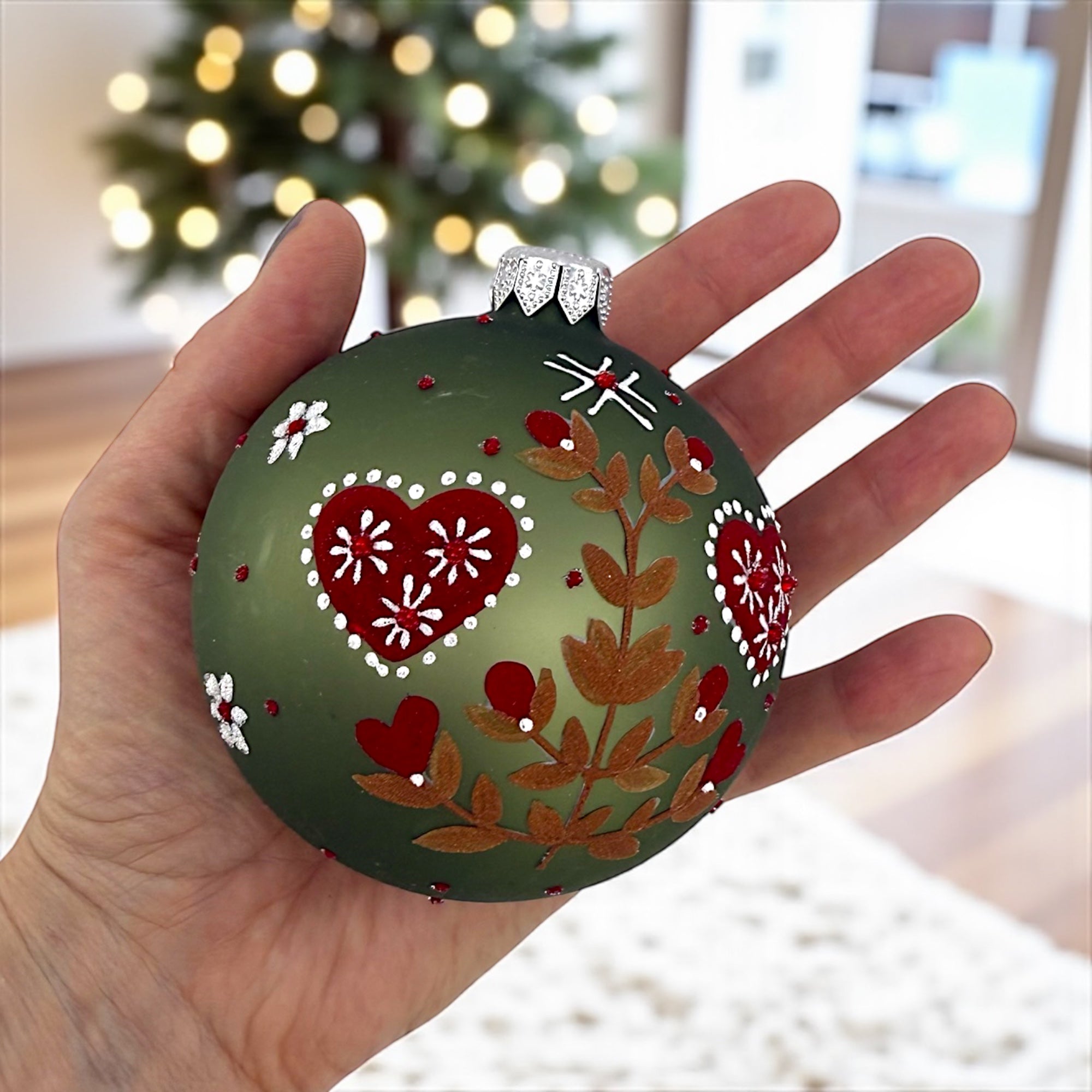 Folk Art Heart Ornaments – Set of 2 European Mouth-Blown Glass Ball Holiday Christmas Tree Decoration, Green and Red